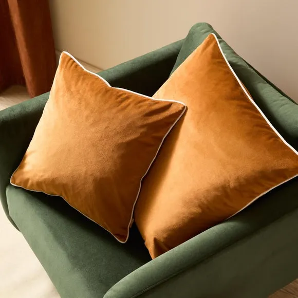 Furn. Square Cushion 5