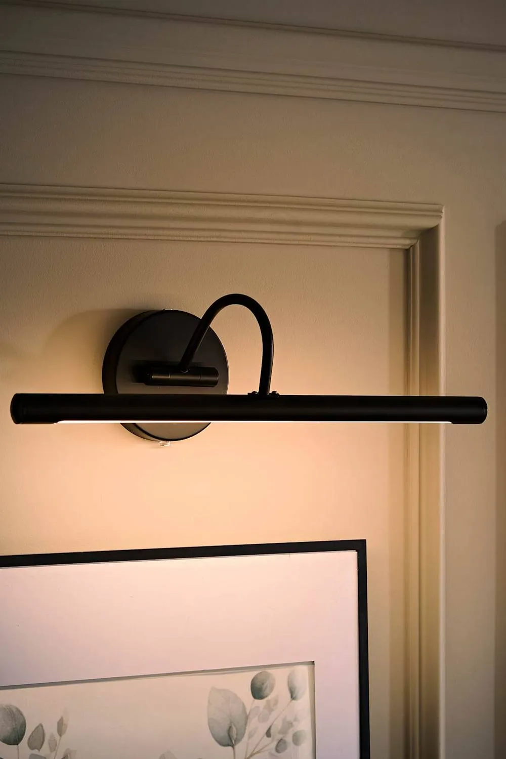 ValueLights Elton Rechargeable Integrated LED Picture Wall Light in Black 2