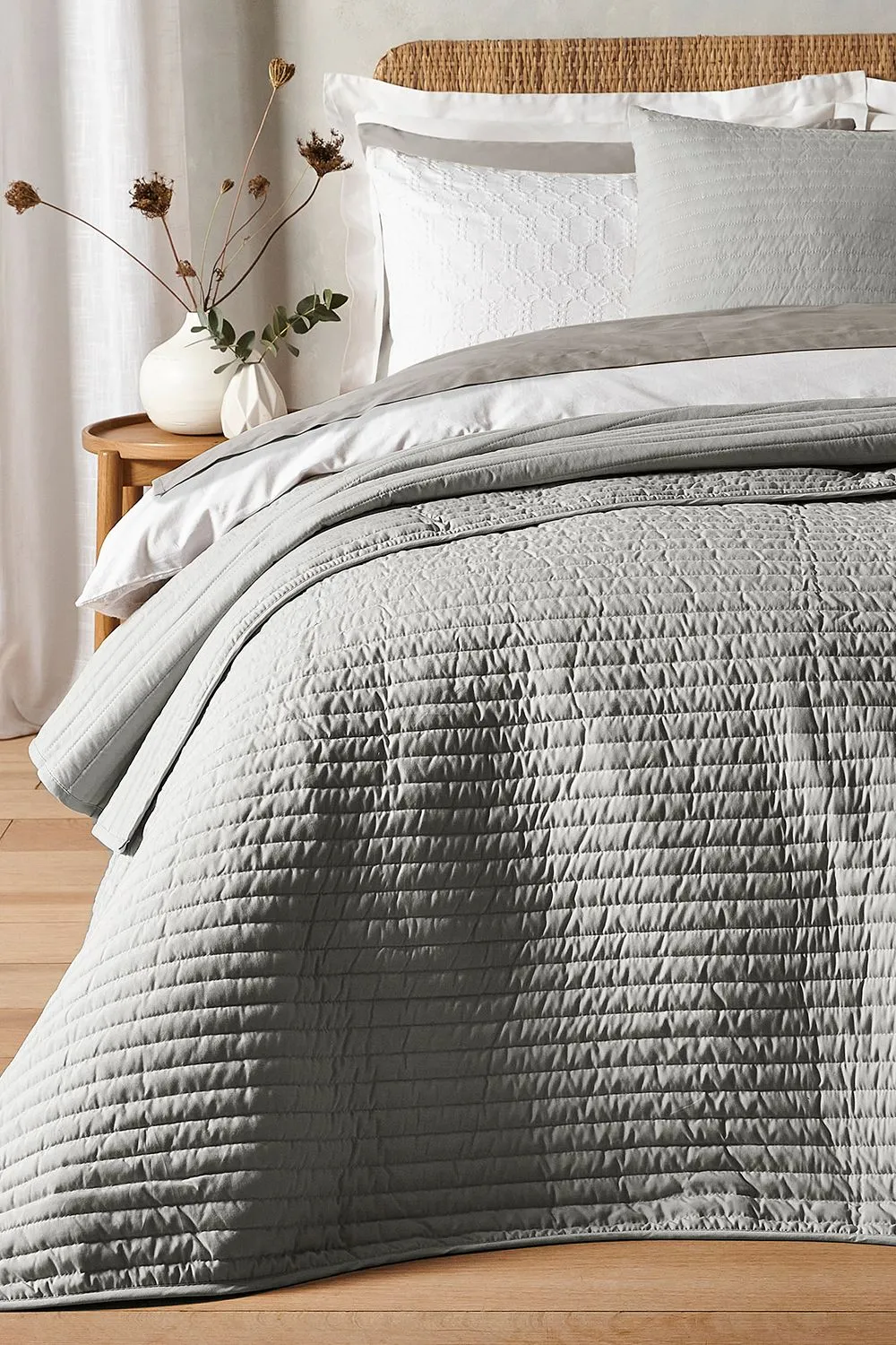 Bianca 'Quilted Lines' Bedspread in Silver
