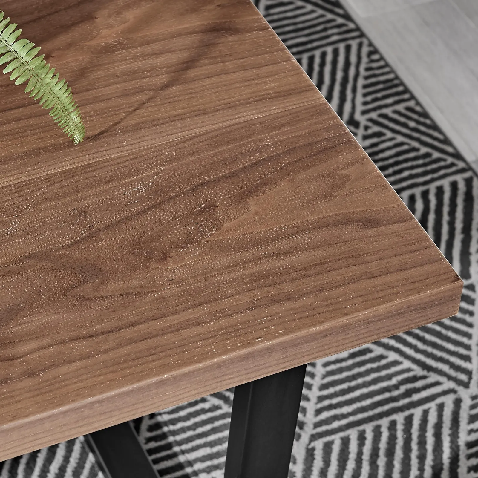 FurnitureboxUK Kylo Brown Wood Effect Dining Table With Black 'U' Legs & 4 Pesaro Velvet Chairs in Navy 4