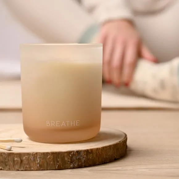 Serenity Breathe Eucalyptus Sage & Vetiver Candle 1