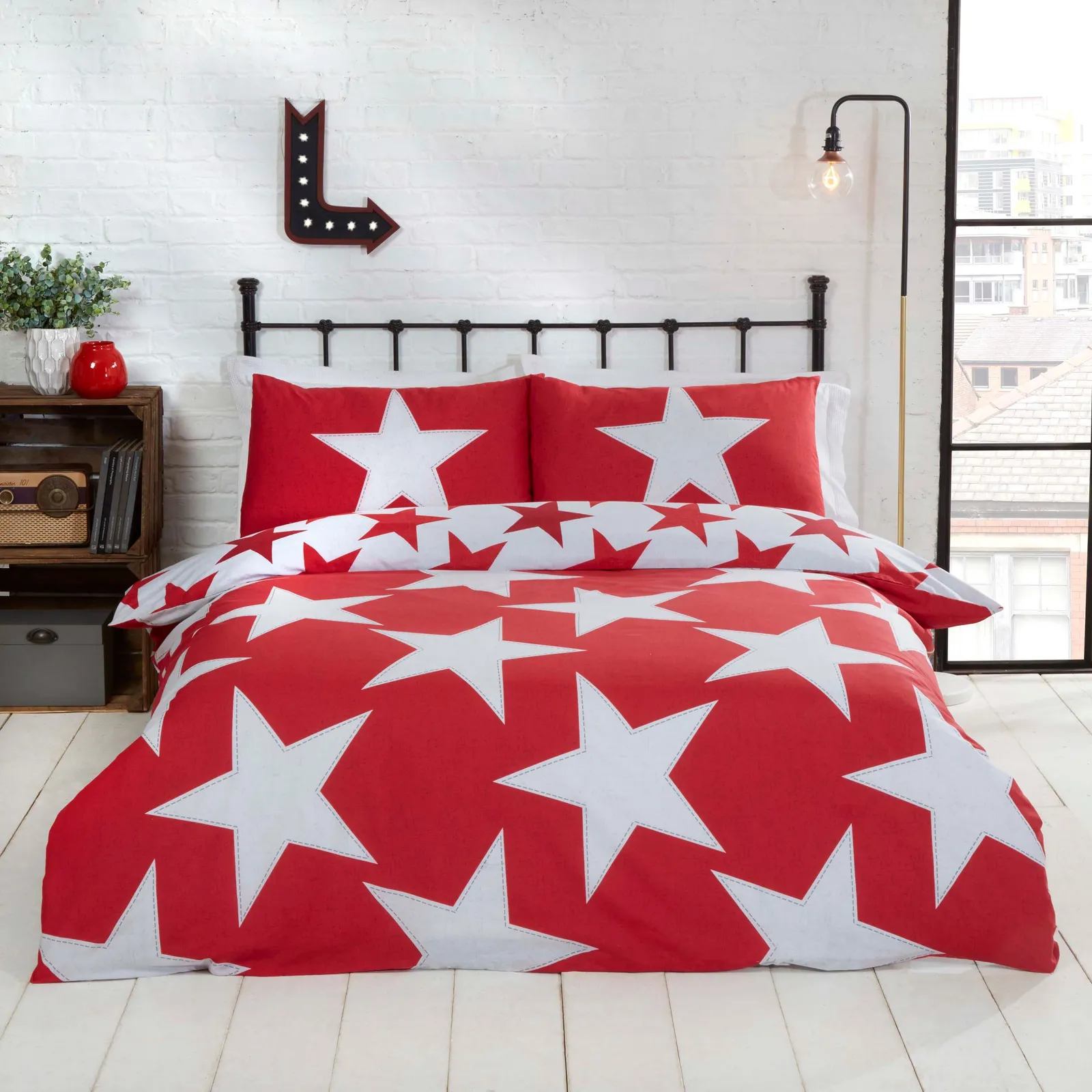 Rapport Home All Stars Polycotton Reversible Duvet Set with Pillowcase in Red
