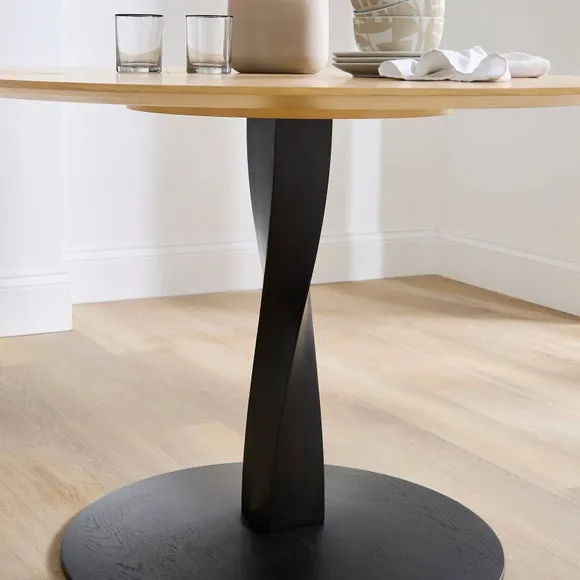 Arlette 4 Seater Round Dining Table, Solid Oak and Oak Veneer 2