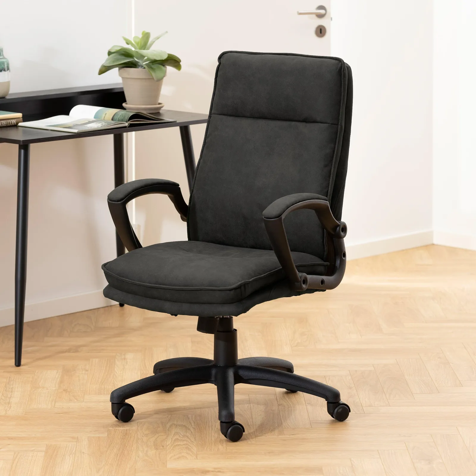 Furniture To Go Brad Swivel Desk chair with Armrest in Black 5