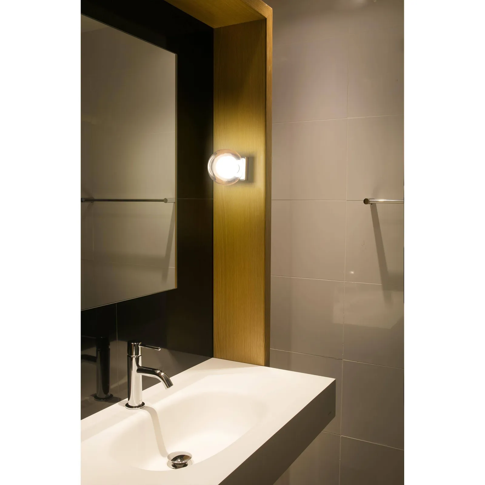Netlighting Perla Bathroom Chrome Globe Wall Light 1x g9 IP44 in Grey 5