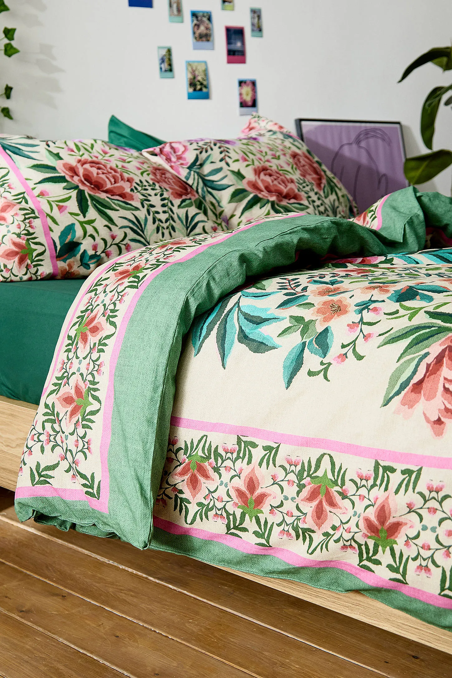 Evelyn Floral Duvet Set - Dark Green 3