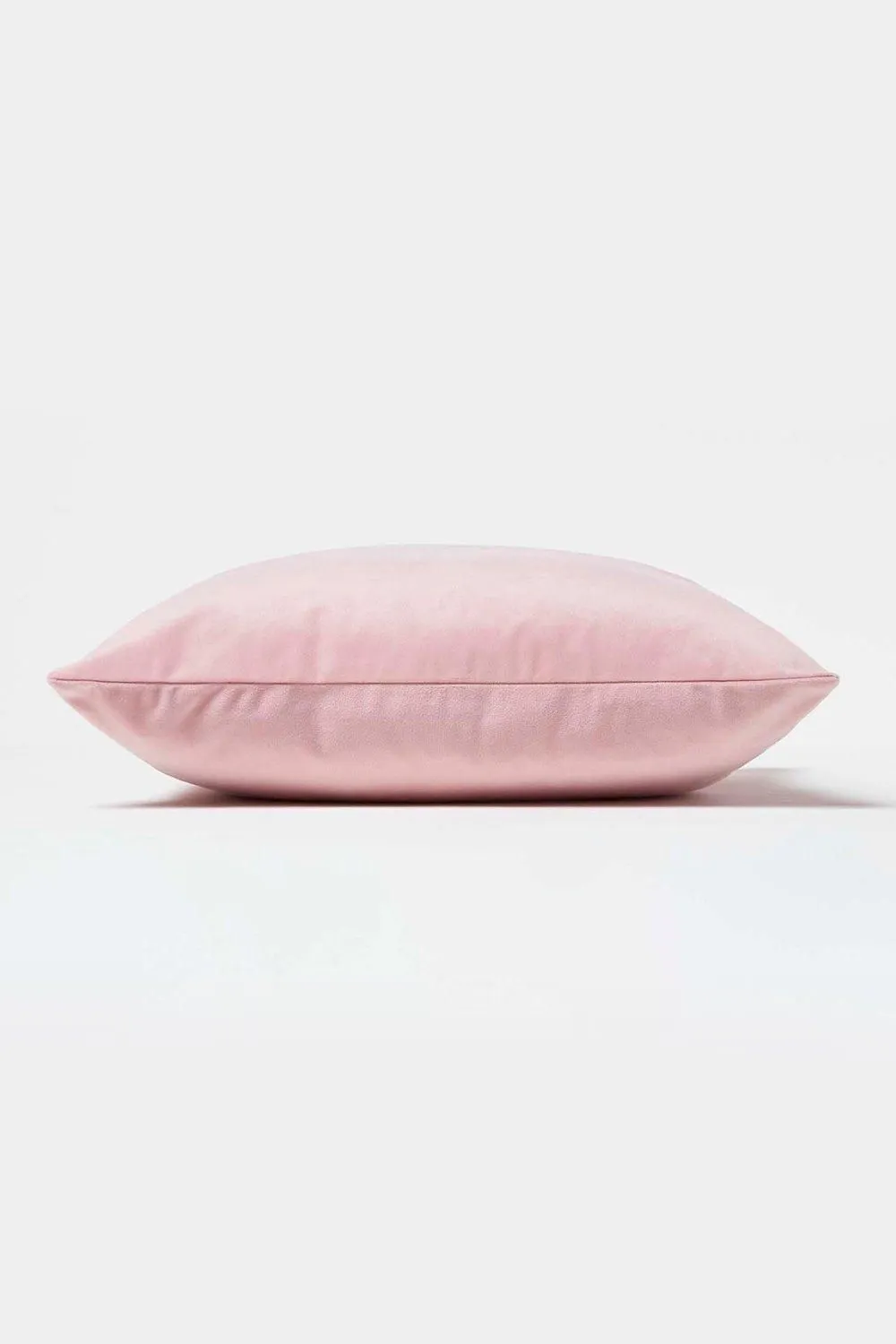 Homescapes Luxury Soft Velvet Cushion in Pink 4