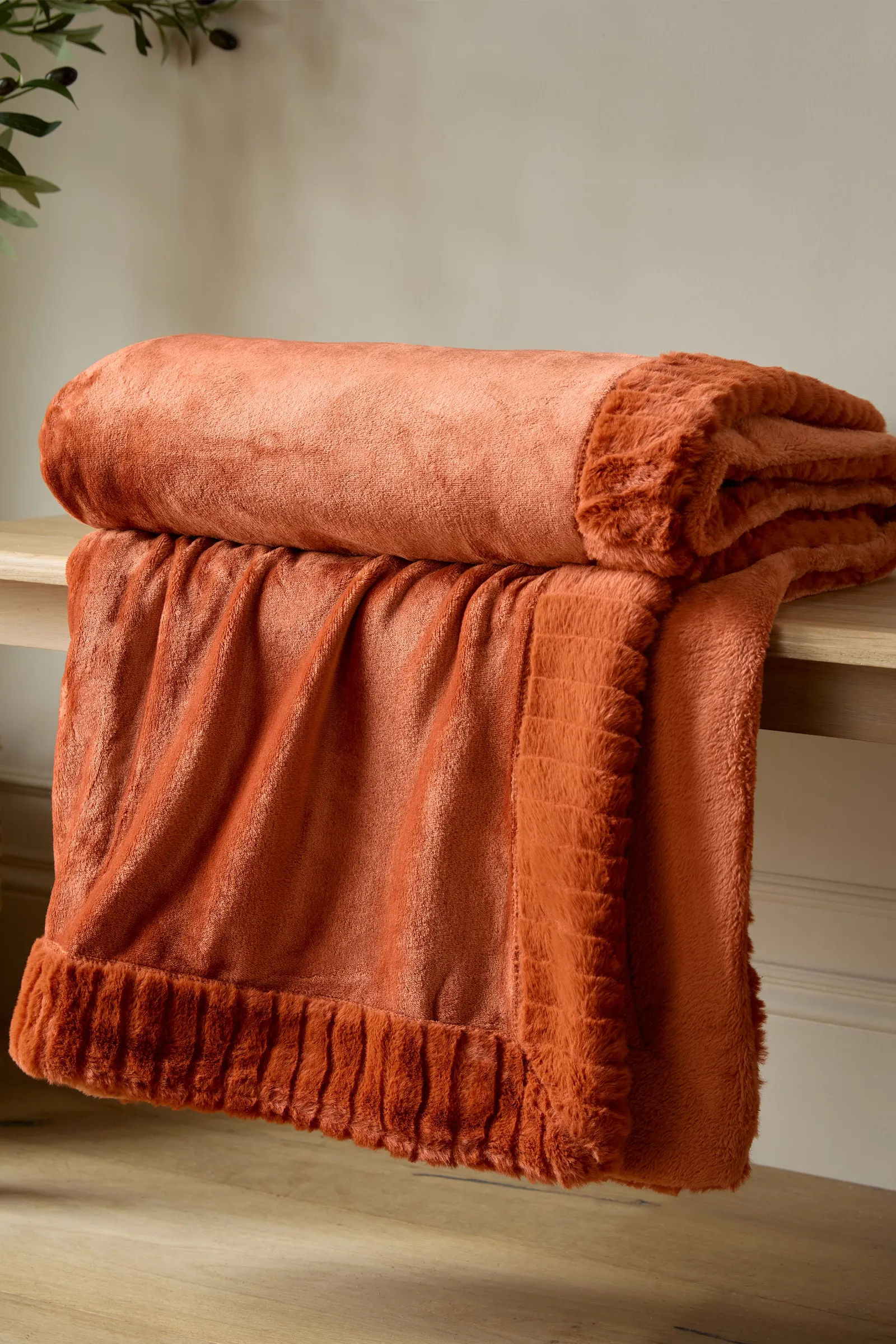 Catherine Lansfield 'Velvet & Faux Fur' Throw in Burnt Orange