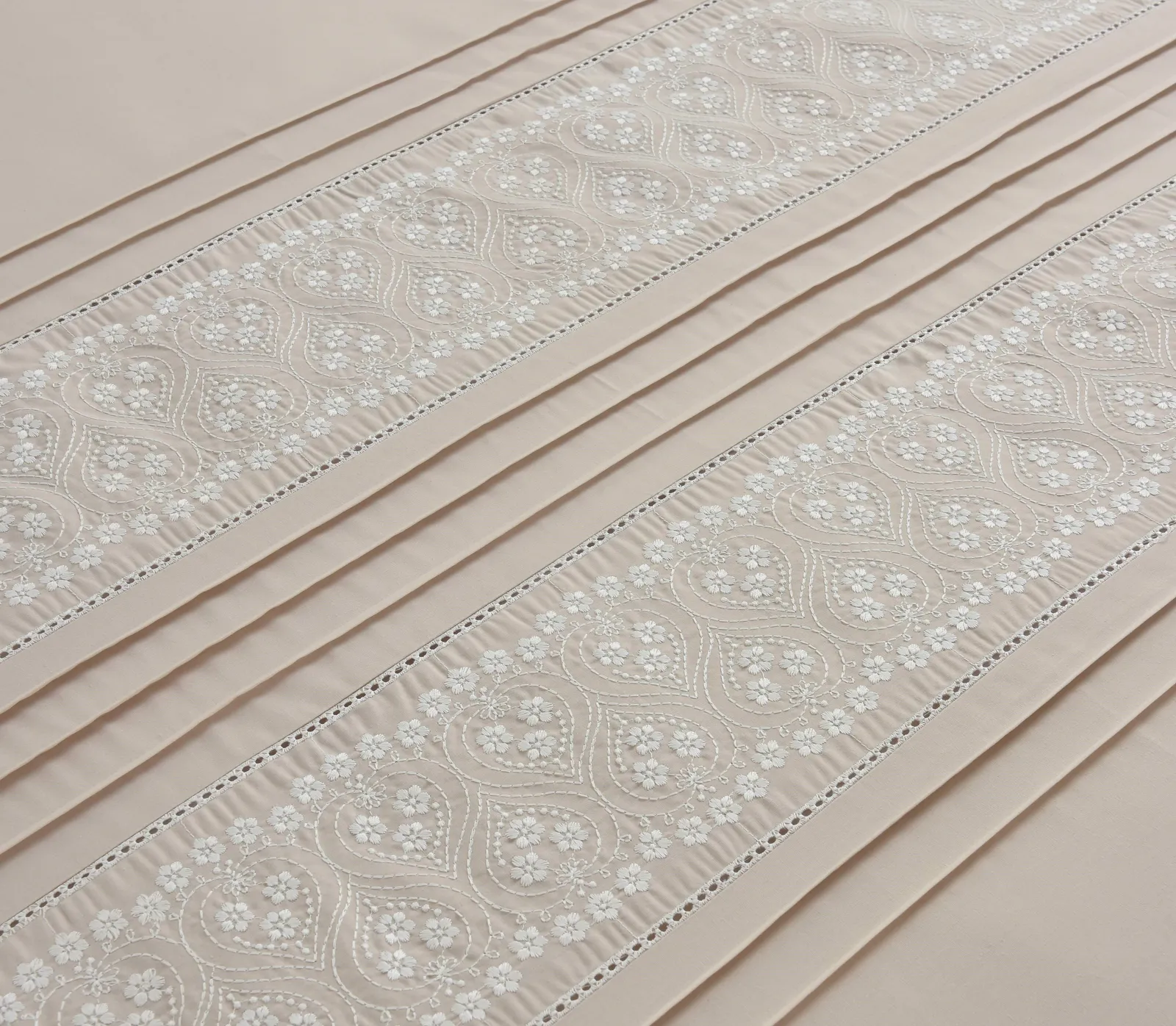 Rapport Home Charlotte Embroidered Polyester Floral Duvet Cover Set with Pillowcase in Natural 3