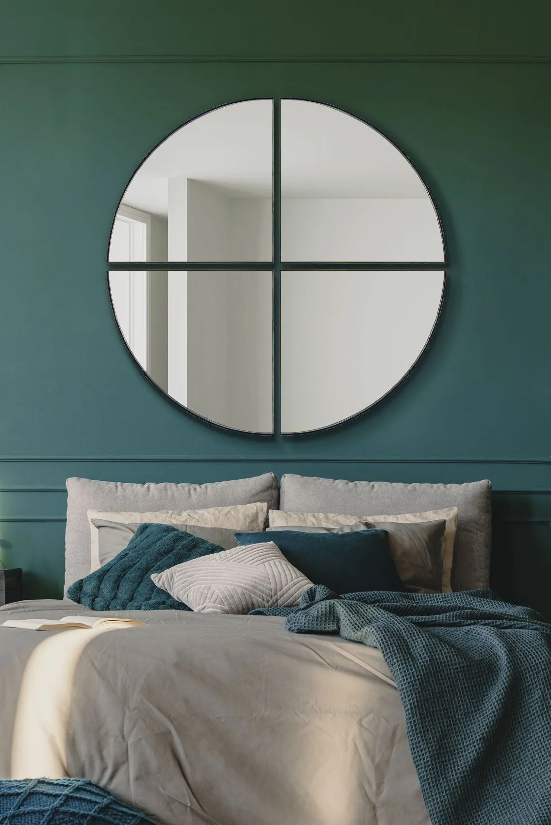 MirrorOutlet New Black XL Circular Metal Wall Mirror 54" X 54" (140 x 140CM)