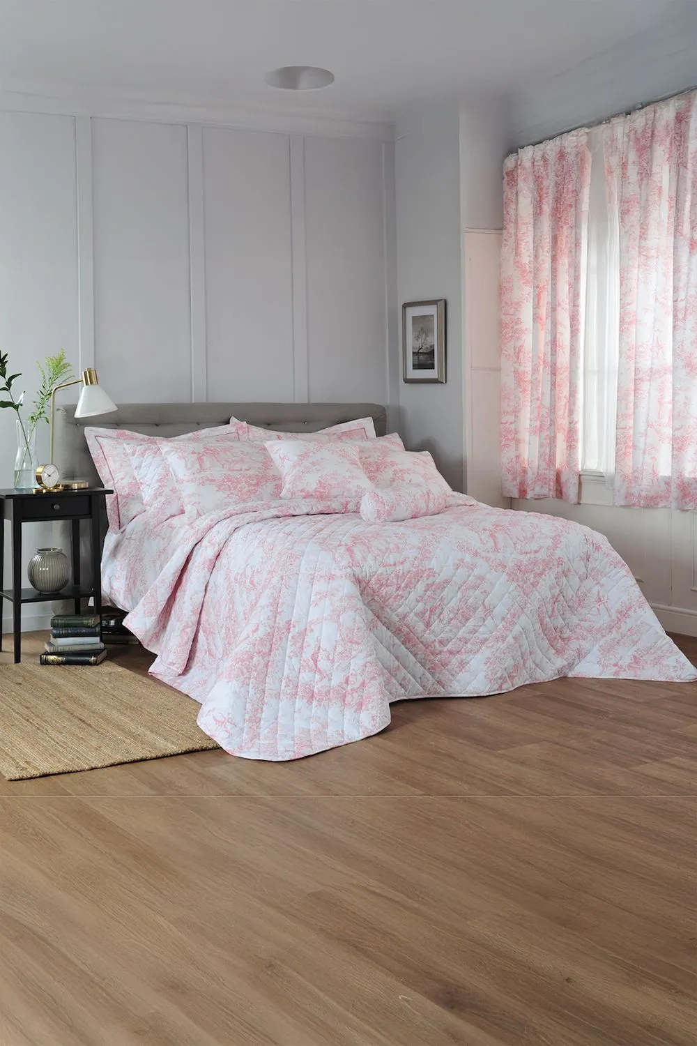 The Lyndon Company Toile De Jouy Luxurious 200 Thread Count 100% Cotton Bedspread in Pink 2