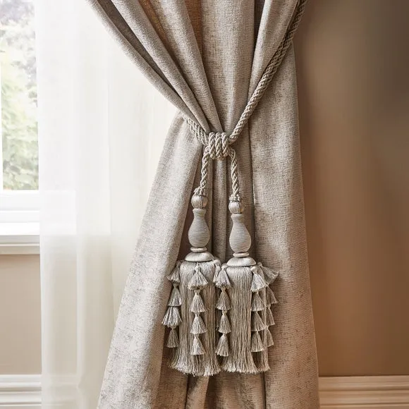Double Linton Curtain Tieback