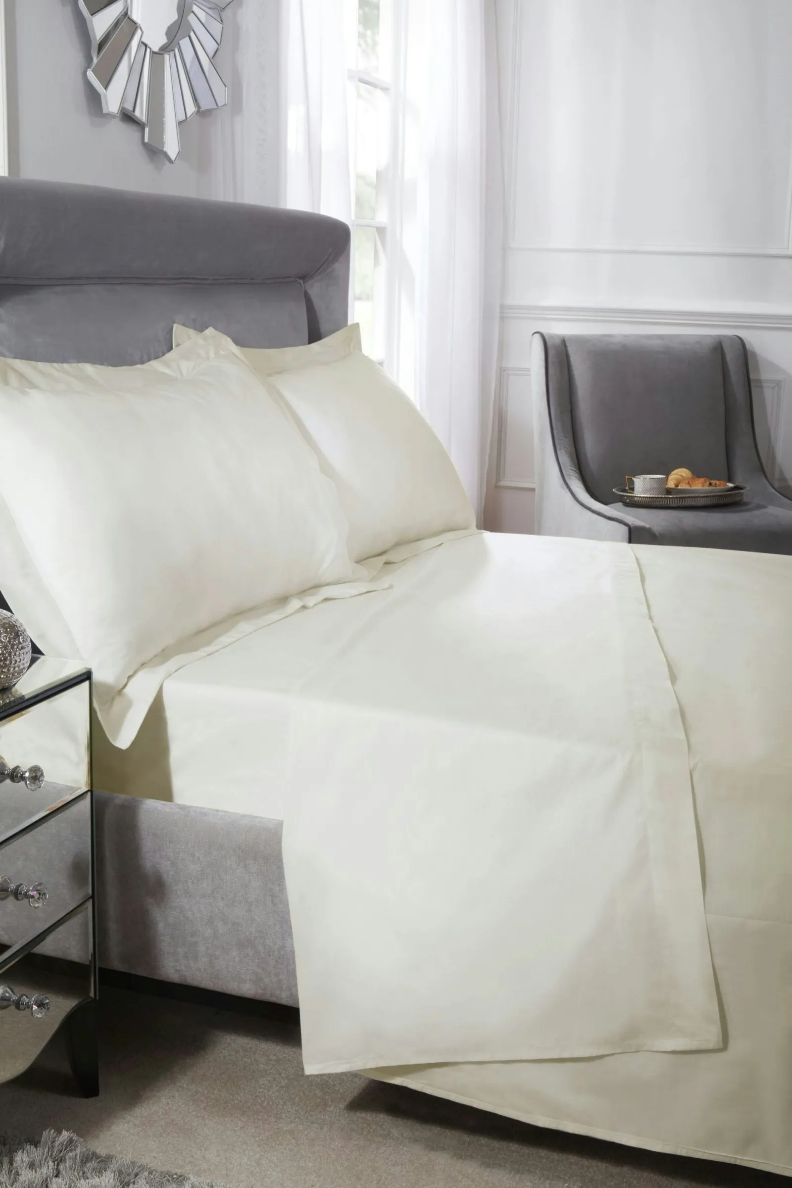 New Edge Blinds NewEdgeBlinds Luxor Collection 200 Thread Count Luxury Egyptian Cotton Flat Sheet in Cream - Single, Cream