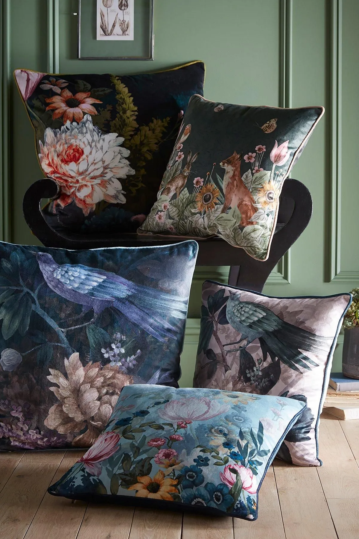 Appletree 'Winchester' Luxe Velvet Filled Cushion 3