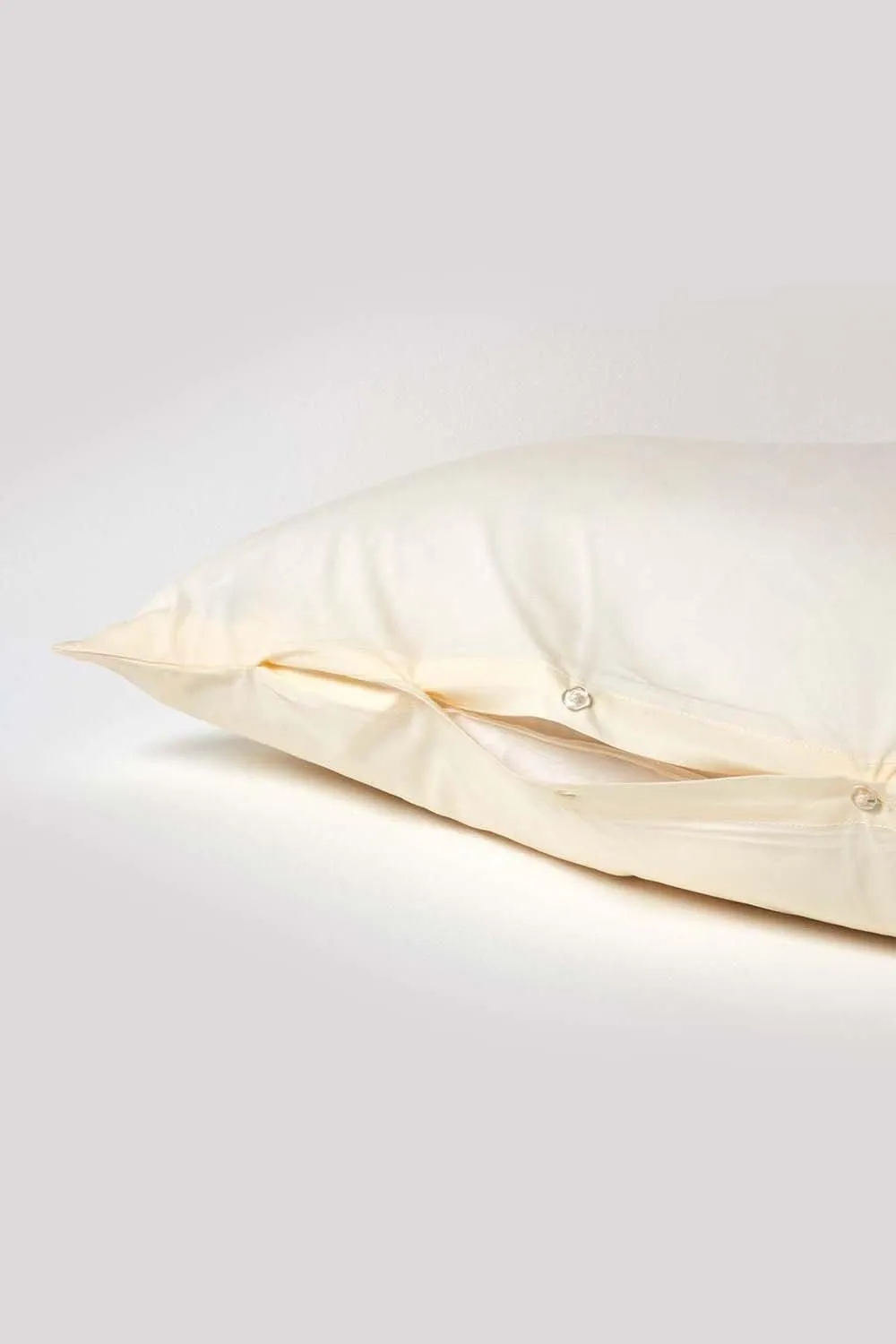 Homescapes Egyptian Cotton V Shaped Pillowcase 200 TC in Cream 4