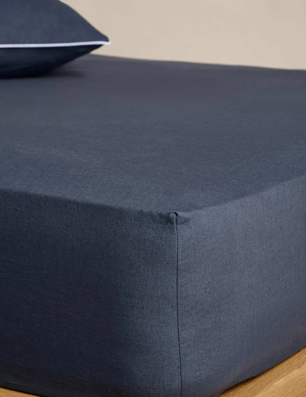 M&S Pure Linen 190gsm Deep Fitted Sheet Navy
