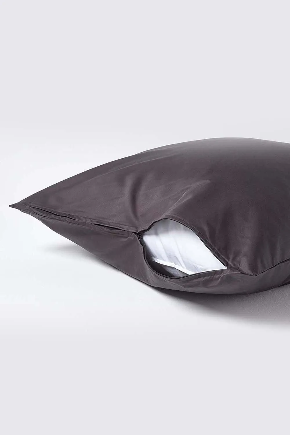 Homescapes Continental Egyptian Cotton Pillowcase 1000 TC, 80 x 80 cm in Dark Grey 3