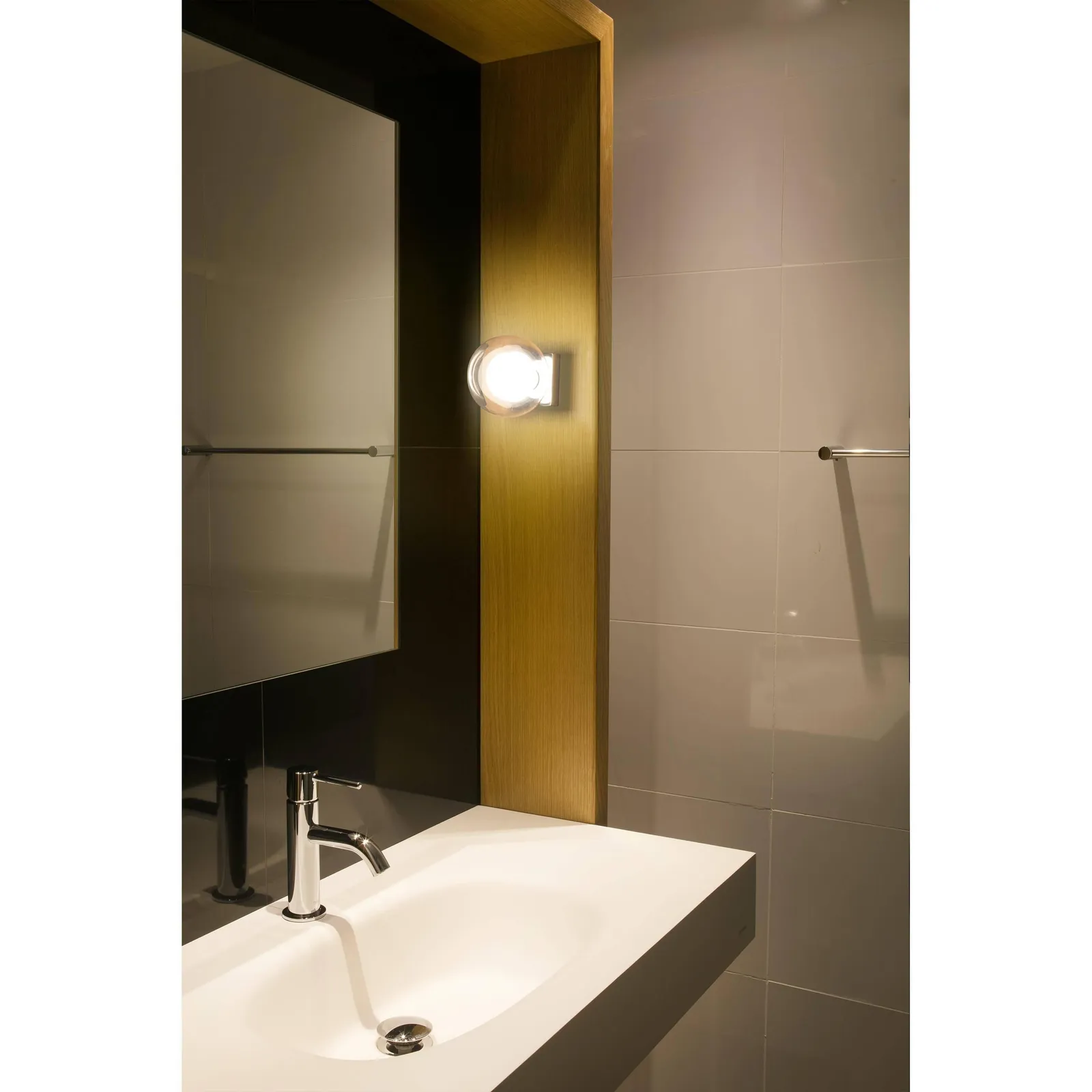 Netlighting Perla Bathroom Chrome Globe Wall Light 1x g9 IP44 in Grey 2