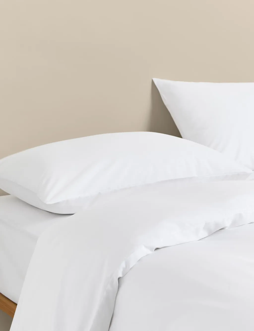 M&S Stay Cool Lyocell Rich Bedding Set White
