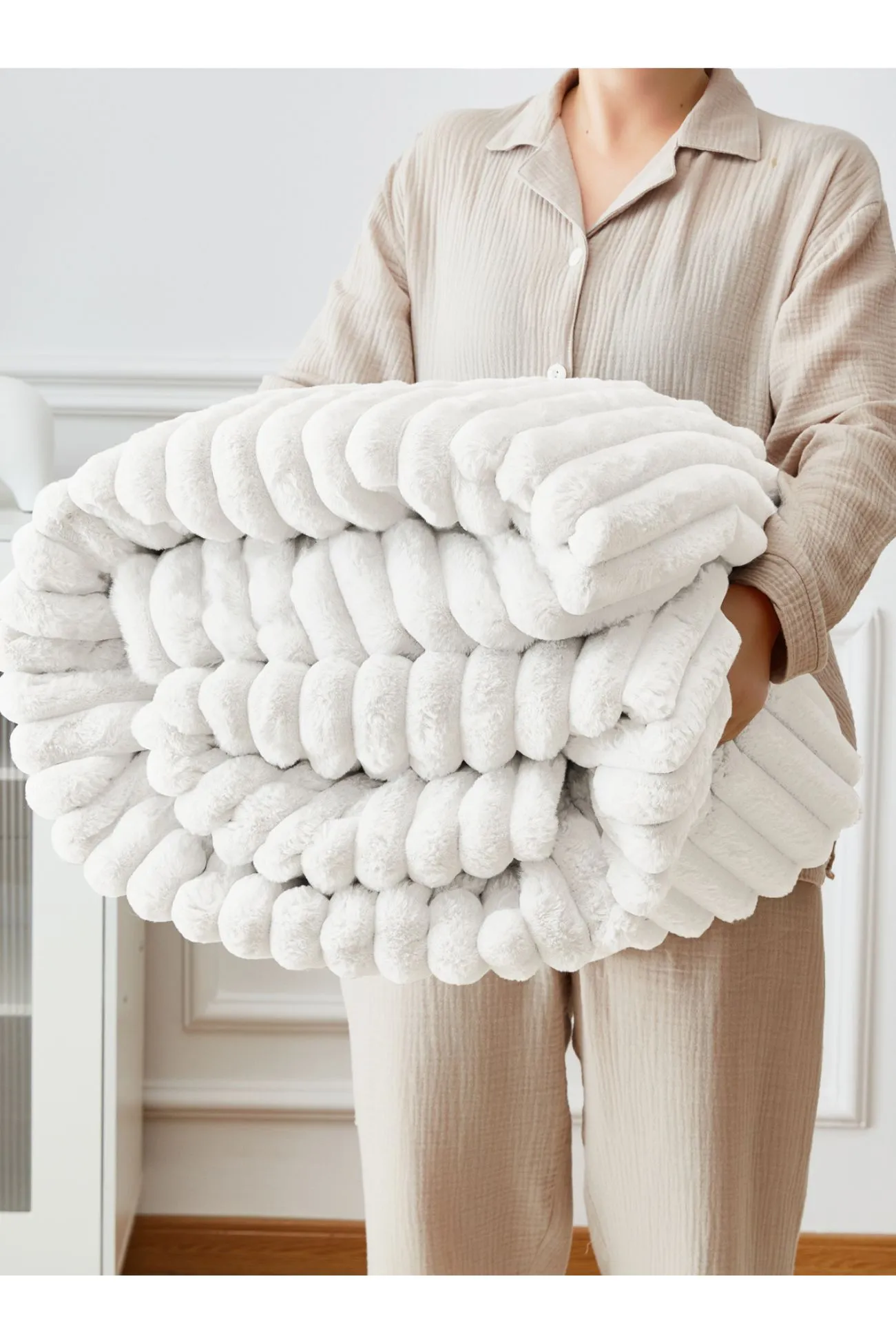 Ezysleep Super Soft Luxury Faux Fur Stripe Throw in Cream