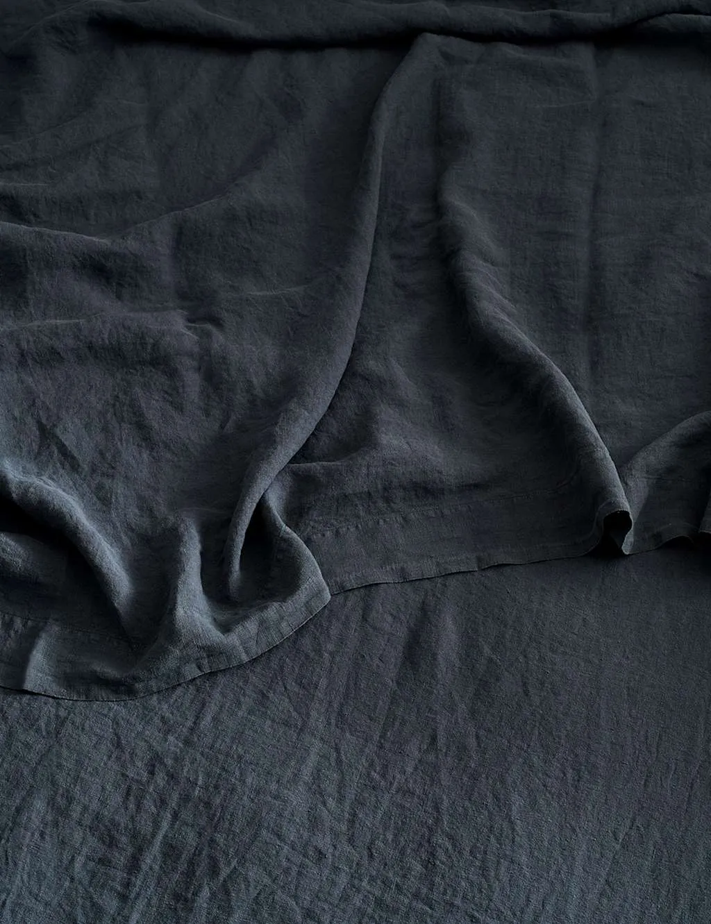 Bedfolk Pure Linen Washed Flat Sheet Navy