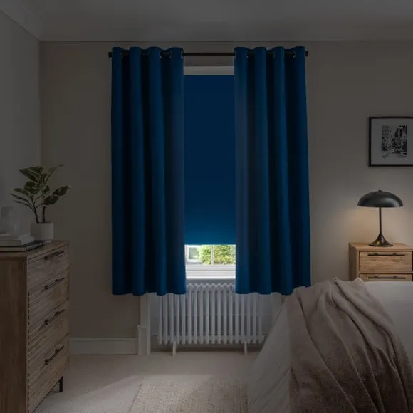 Luna Blackout Roller Blind 5