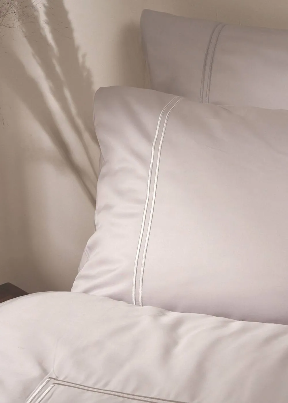 Truly Set of 2 Dove Grey Satin Stitch Bamboo Pillowcases in Light Grey