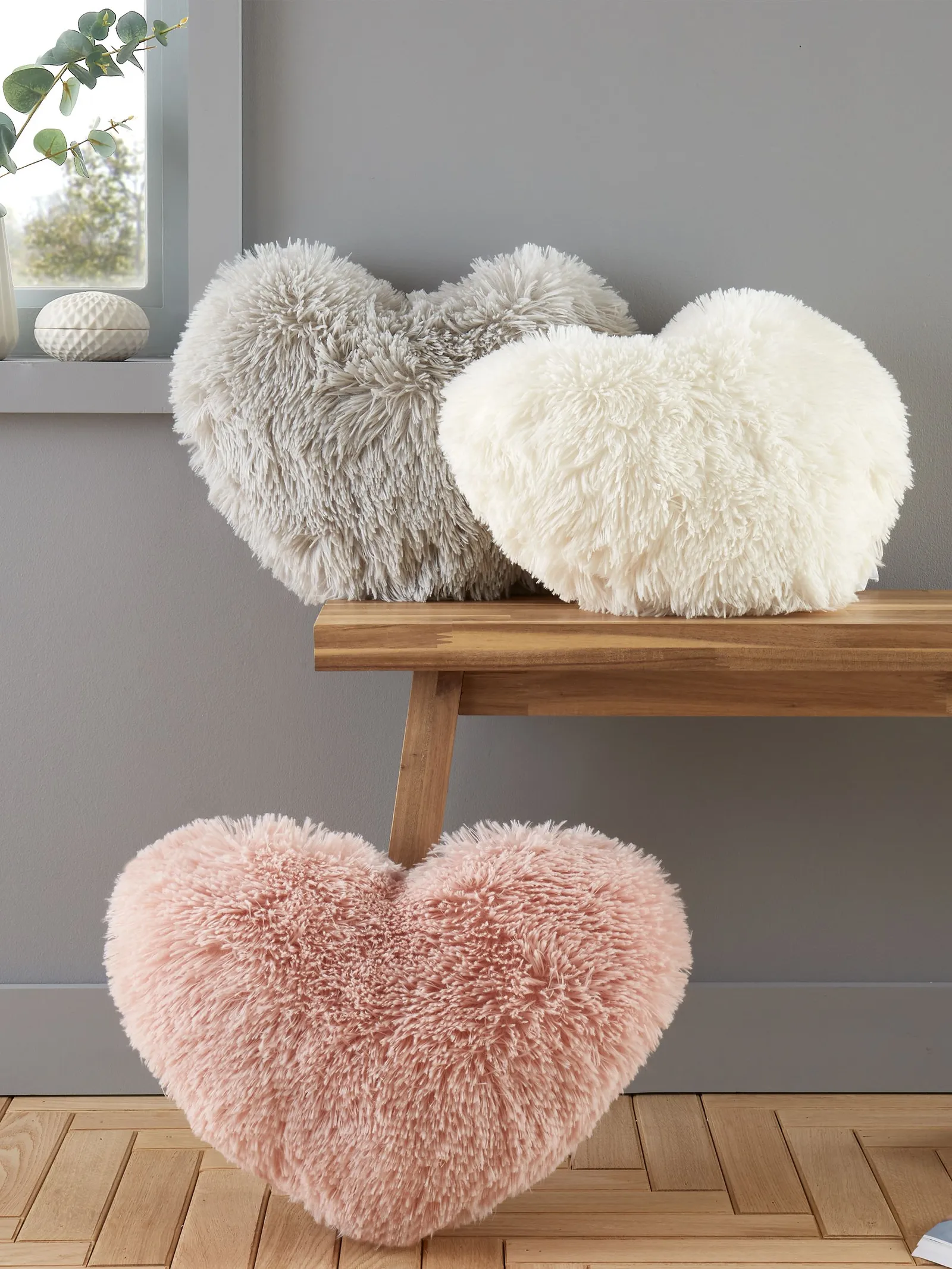 Catherine Lansfield 'Cuddly' Faux Fur Heart Cushion in Cream 2