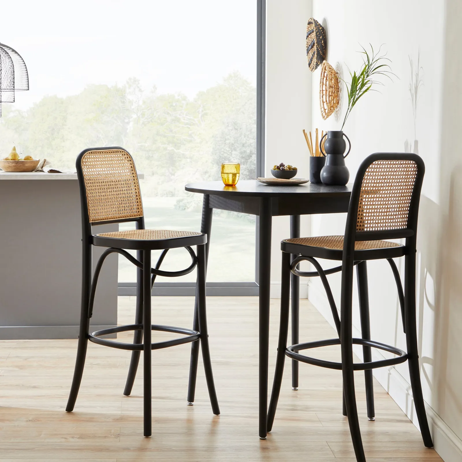 Leo Bar Table Black