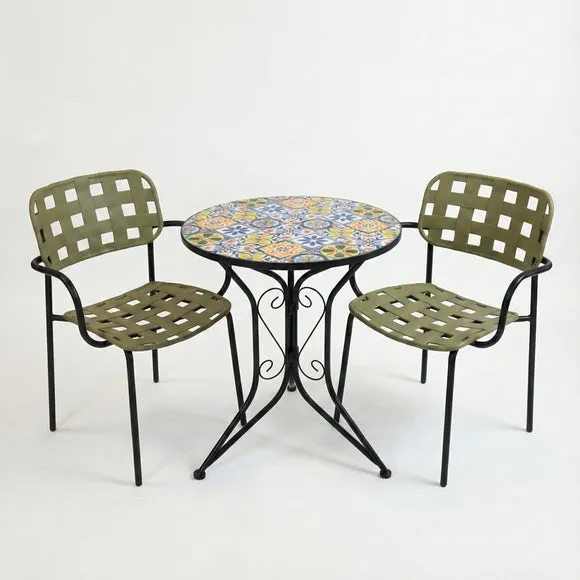 Summer Terrace Charlotte Round Bistro Table with 2 Karin Chairs 2