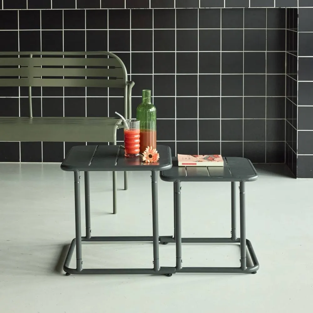sweeek Square outdoor nesting table in steel in Khaki 1