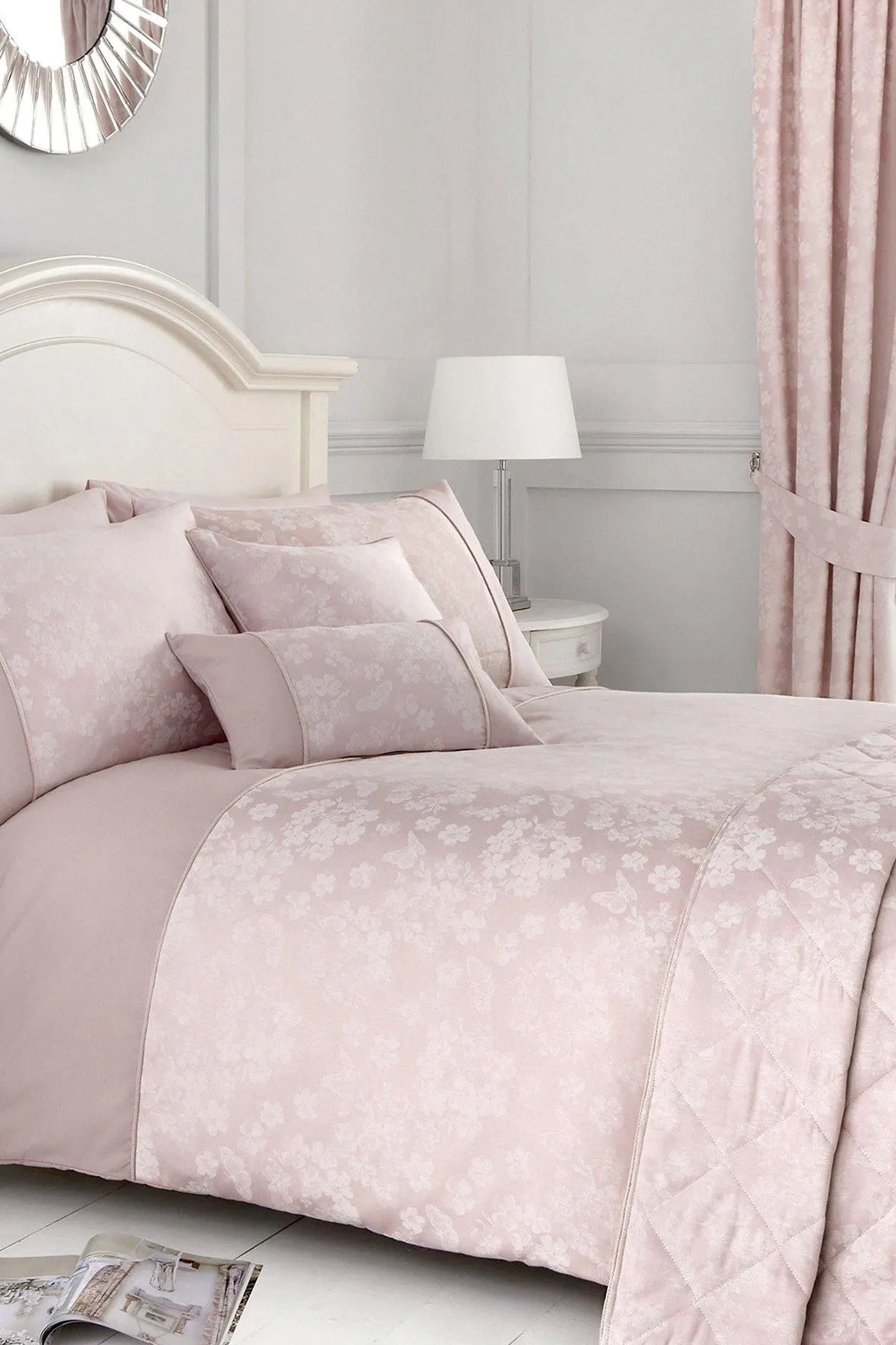 Dreams & Drapes 'Blossom' Premium Woven Jacquard Floral Blossom Duvet Cover Set in Rose