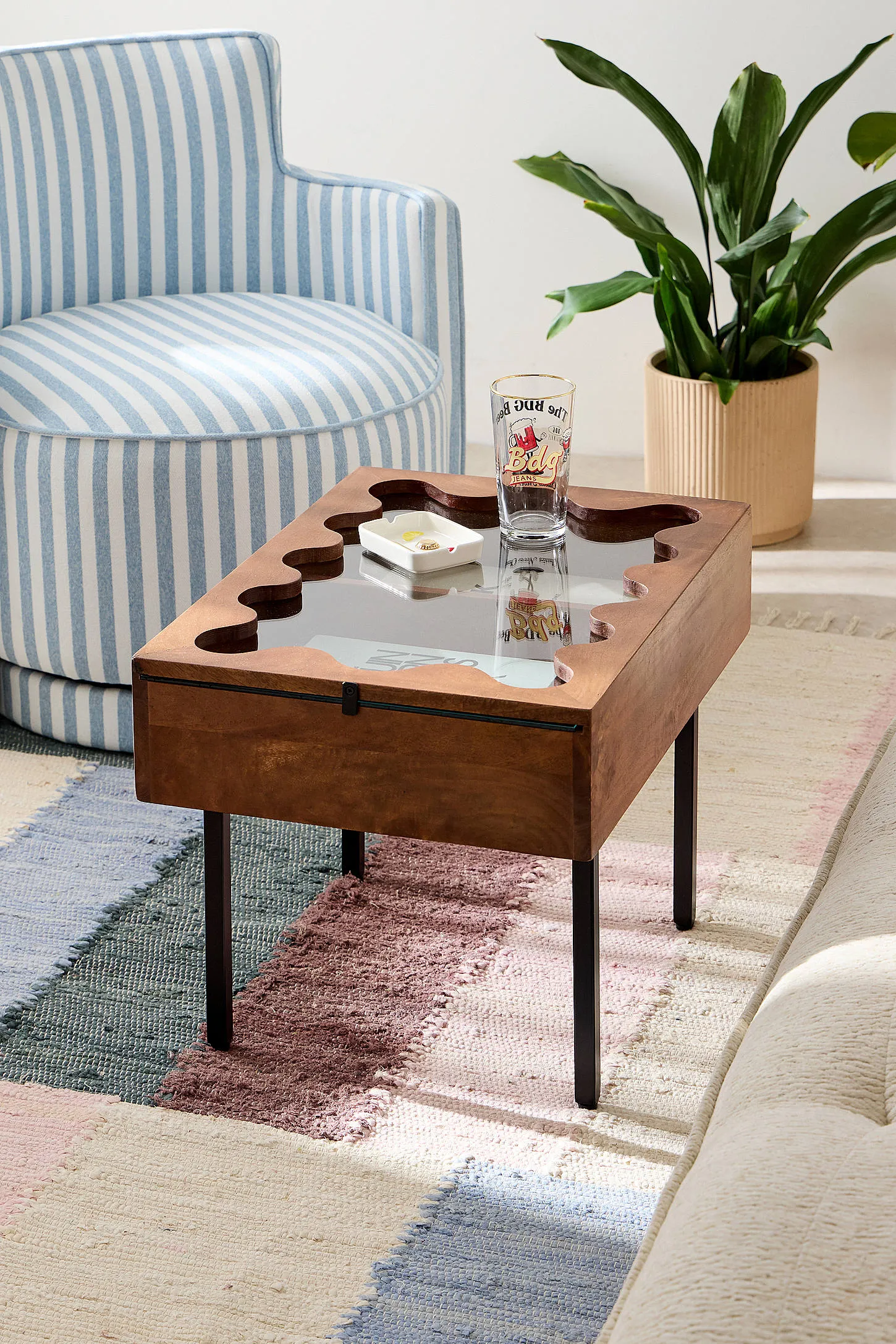 Gallery Scalloped Small Coffee Table - Natural 5
