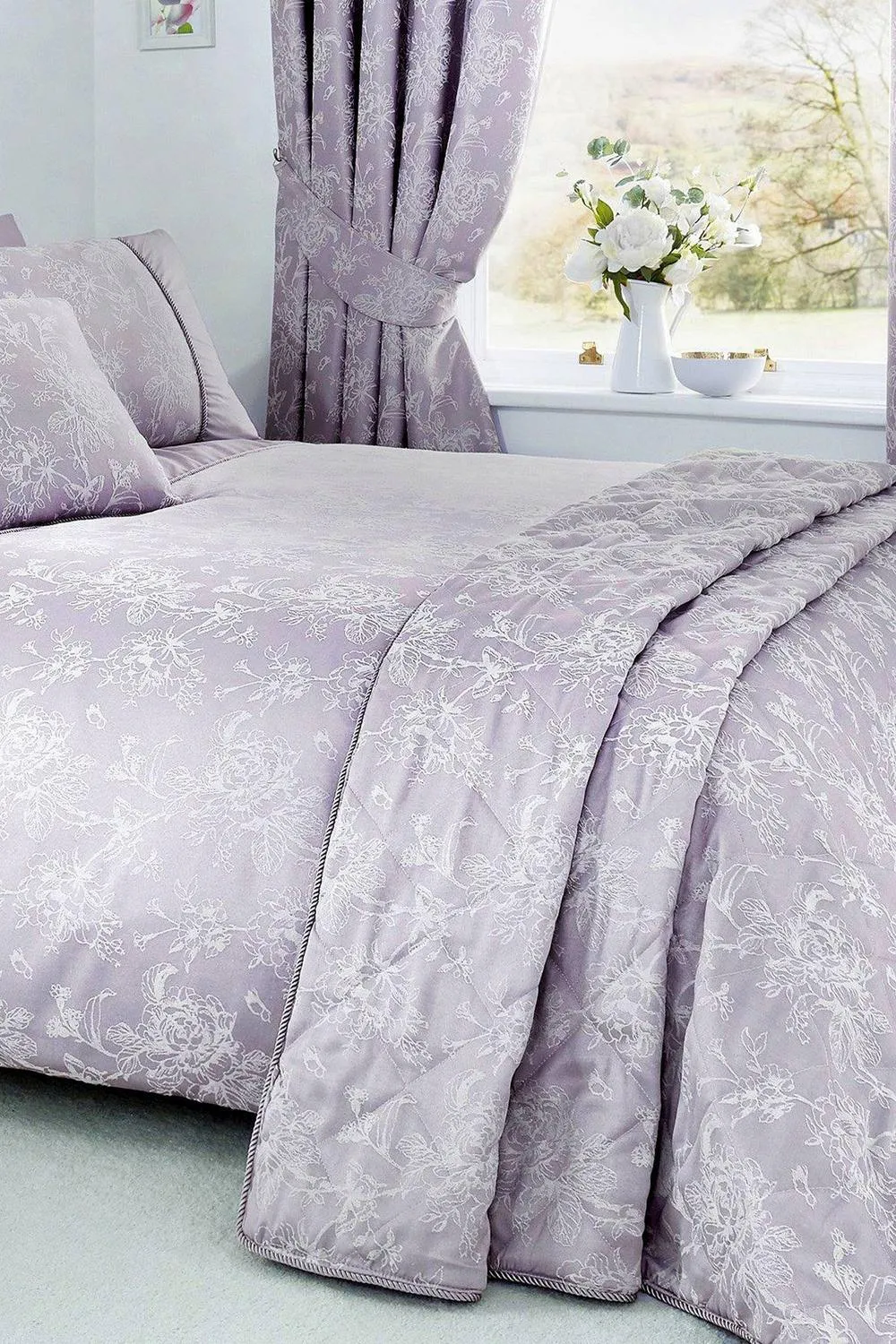 Dreams & Drapes 'Jasmine' Elegant Floral Jacquard Quilted Bedspread in Lavender 3