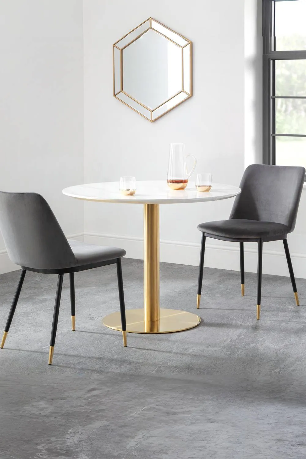 Julian Bowen Palermo Round Pedestal 4 Seater Dining Table in White 4