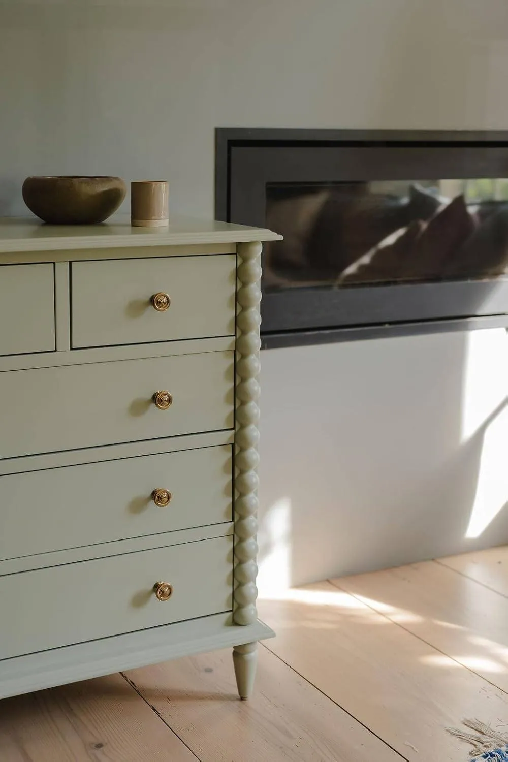 Statement Furniture Cromwell 2 over 3 Chest of Drawers with Bobbin Design in Light Green 3