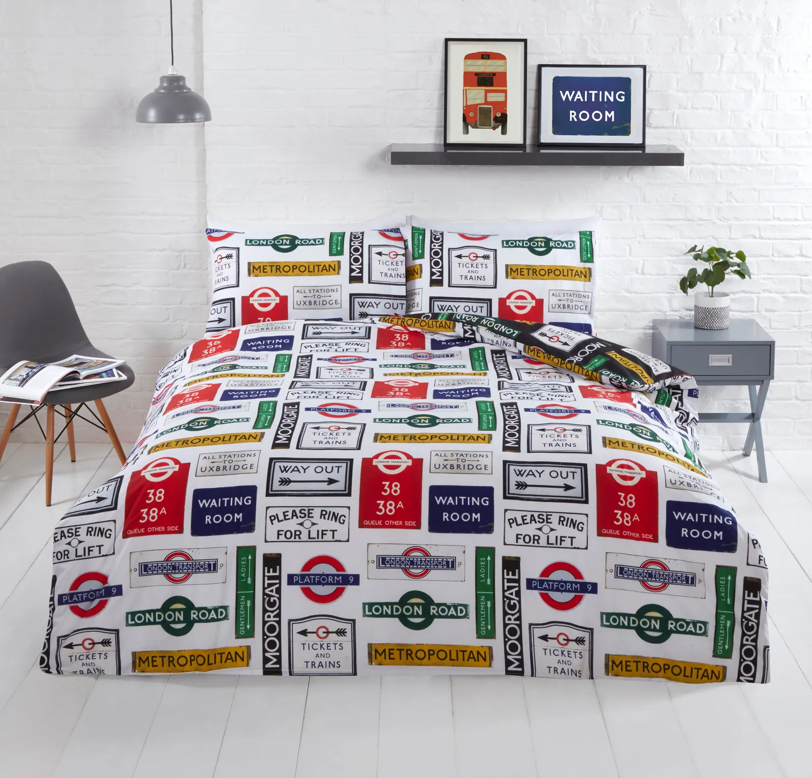 Rapport Home Transport For London Signs Polycotton Reversible Duvet Cover Set in Black 2
