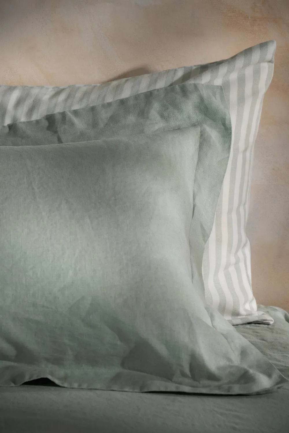 Soak&Sleep Misty Green French Linen Housewife Pillowcase Pair in Pale Green