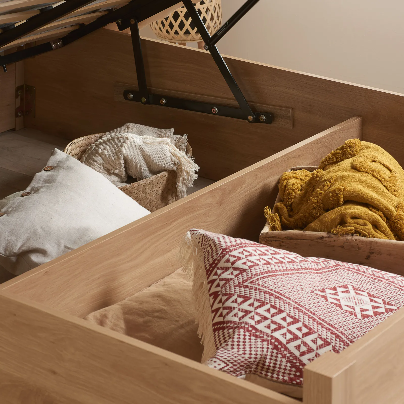 Birlea Rattan Ottoman Bed Frame Croxley Oak Storage in Natural 4