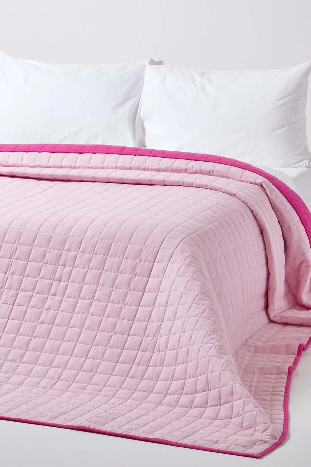 Homescapes Cotton Quilted Reversible Bedspread in Pink 4