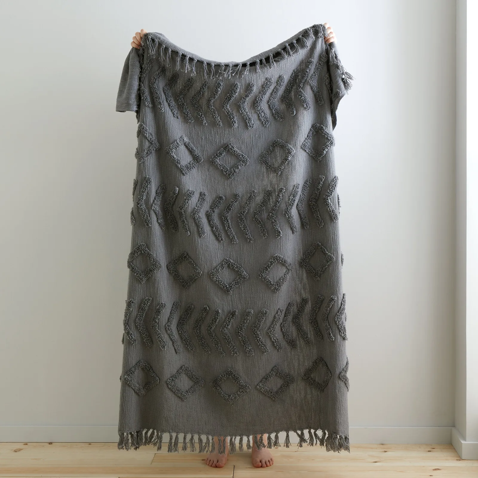 Pineapple Elephant Kabeli Tufted Cotton Throw Charcoal