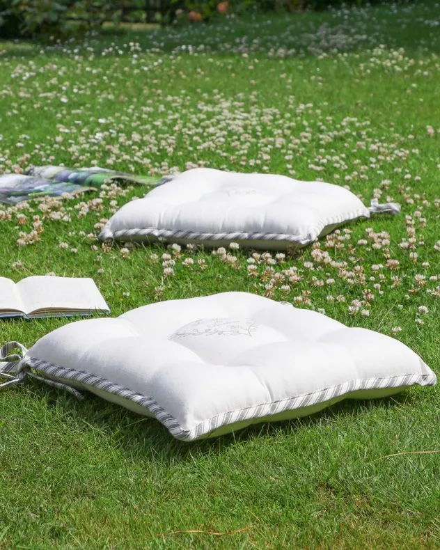 Dibor Set of 2 Vintage Love Heart Print Indoor Outdoor Chair Seat Pad Garden Furniture Cushions L40cm x W40cm in Grey 3