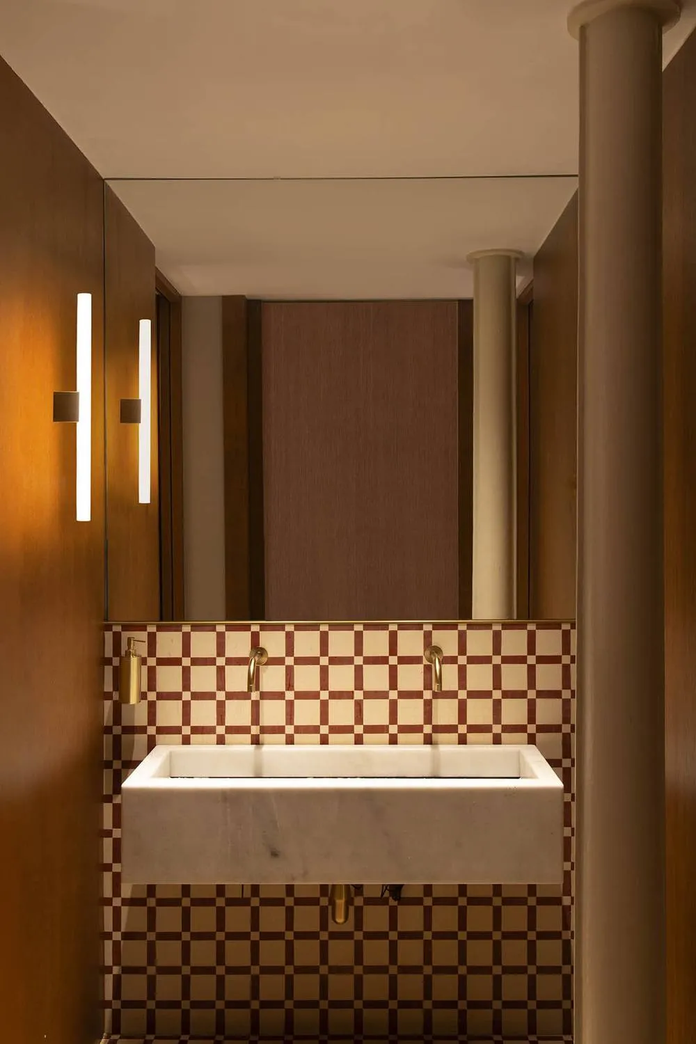 Netlighting Calma Bathroom Wall Lamp Wood S14D IP44 7W in Brown 2