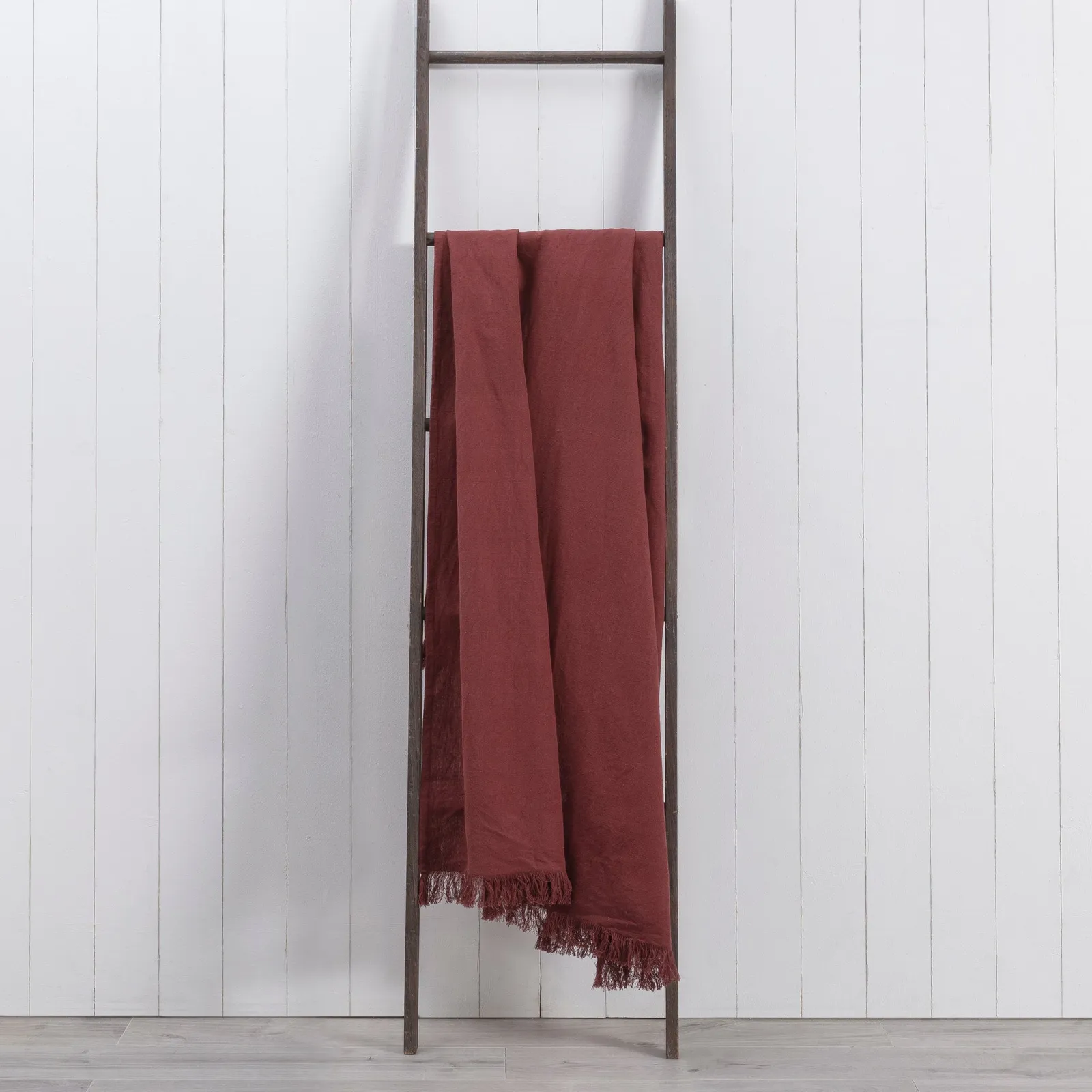 Linen Mix Throw Red