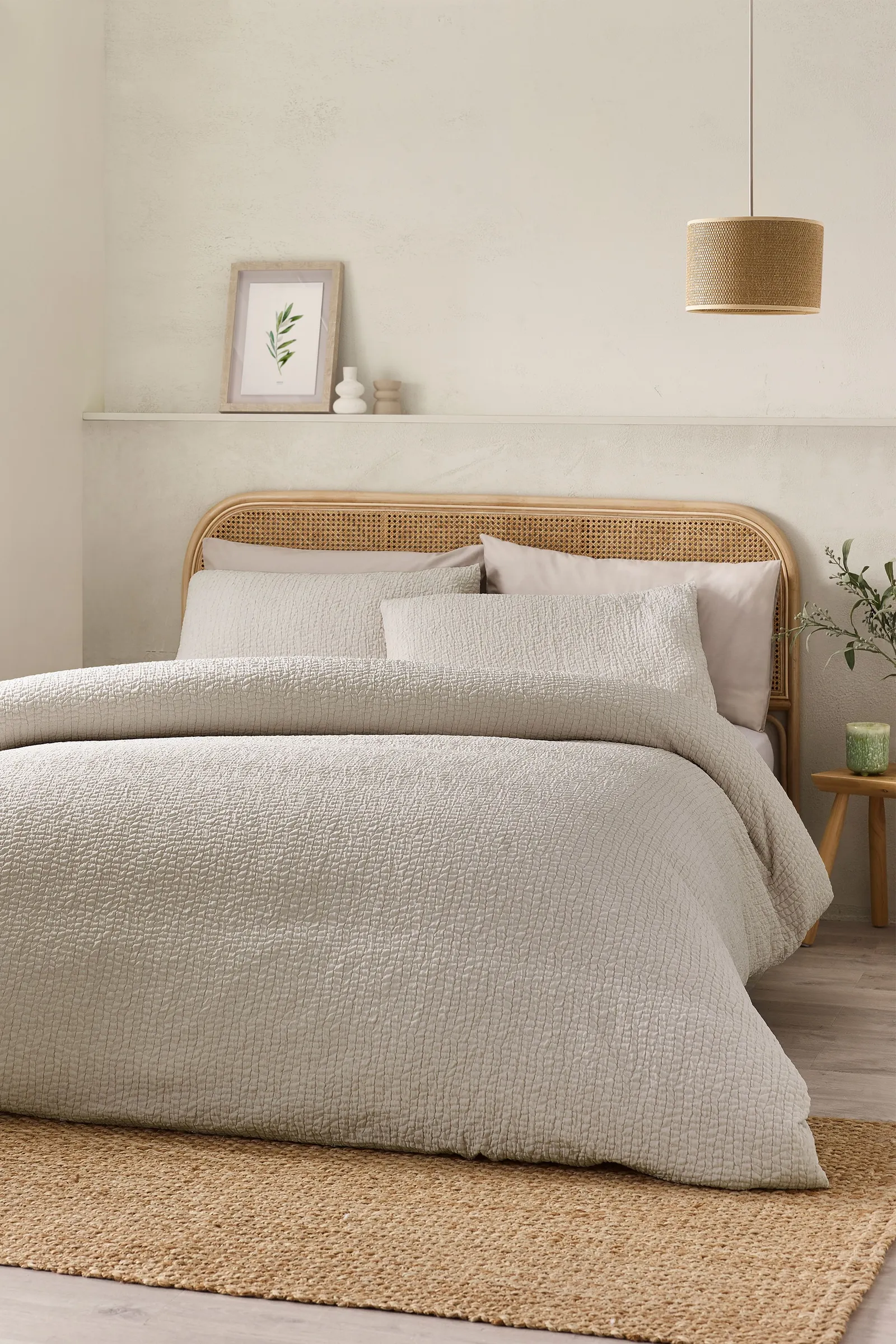 Catherine Lansfield Crinkle Seersucker Duvet Cover Set in Natural 1