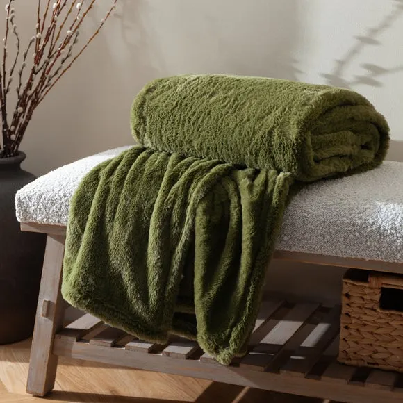 Furn. Kallu Faux Fur Throw Blanket 1