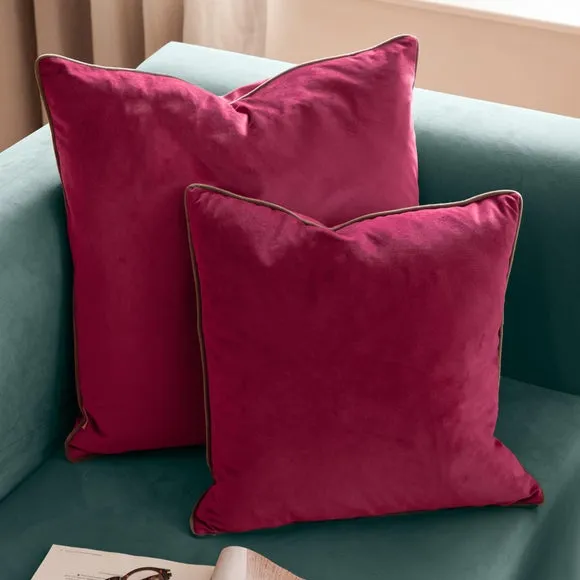 Furn. Square Cushion 5