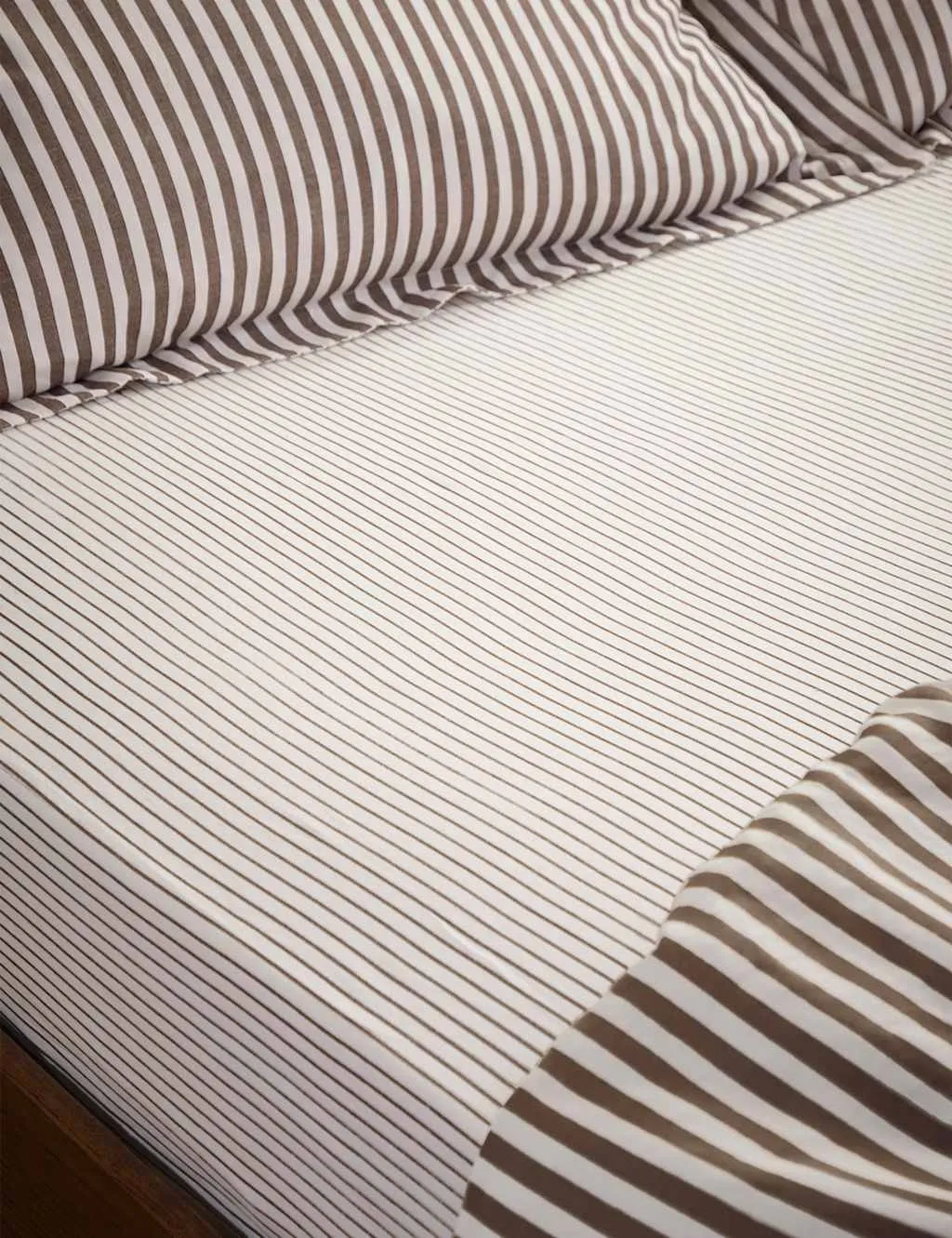 YARD Pure Cotton Hebden Striped Fitted Sheet Brown Mix