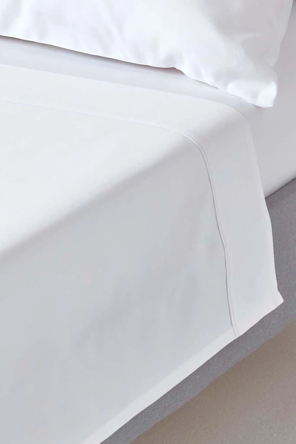Homescapes Egyptian Cotton Flat Sheet 1000 Thread Count in White 1