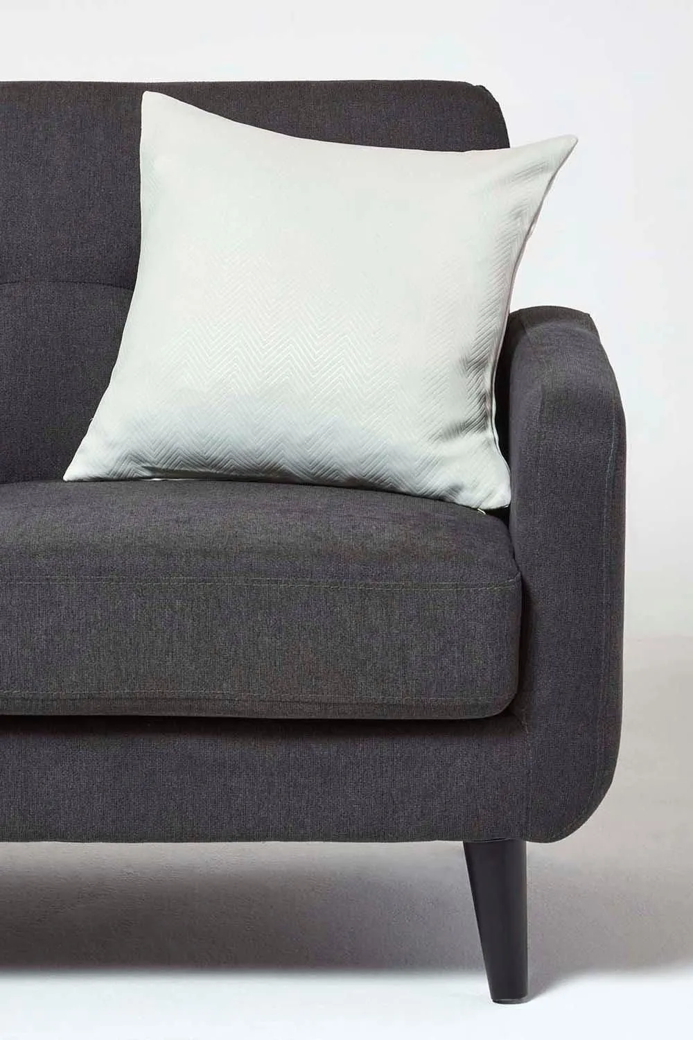 Homescapes Herringbone Cushion Cover in Ivory 2